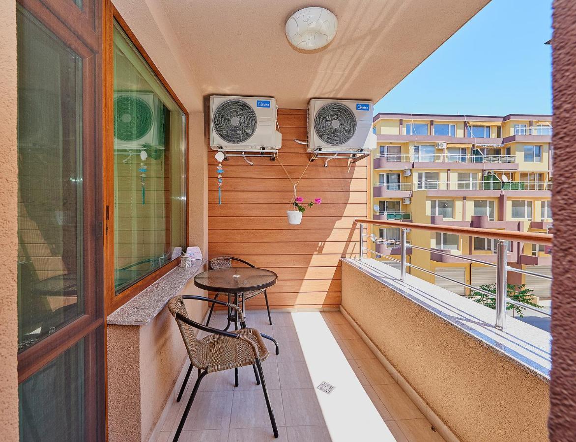 Art Apartments In Pomorie Eksteriør billede
