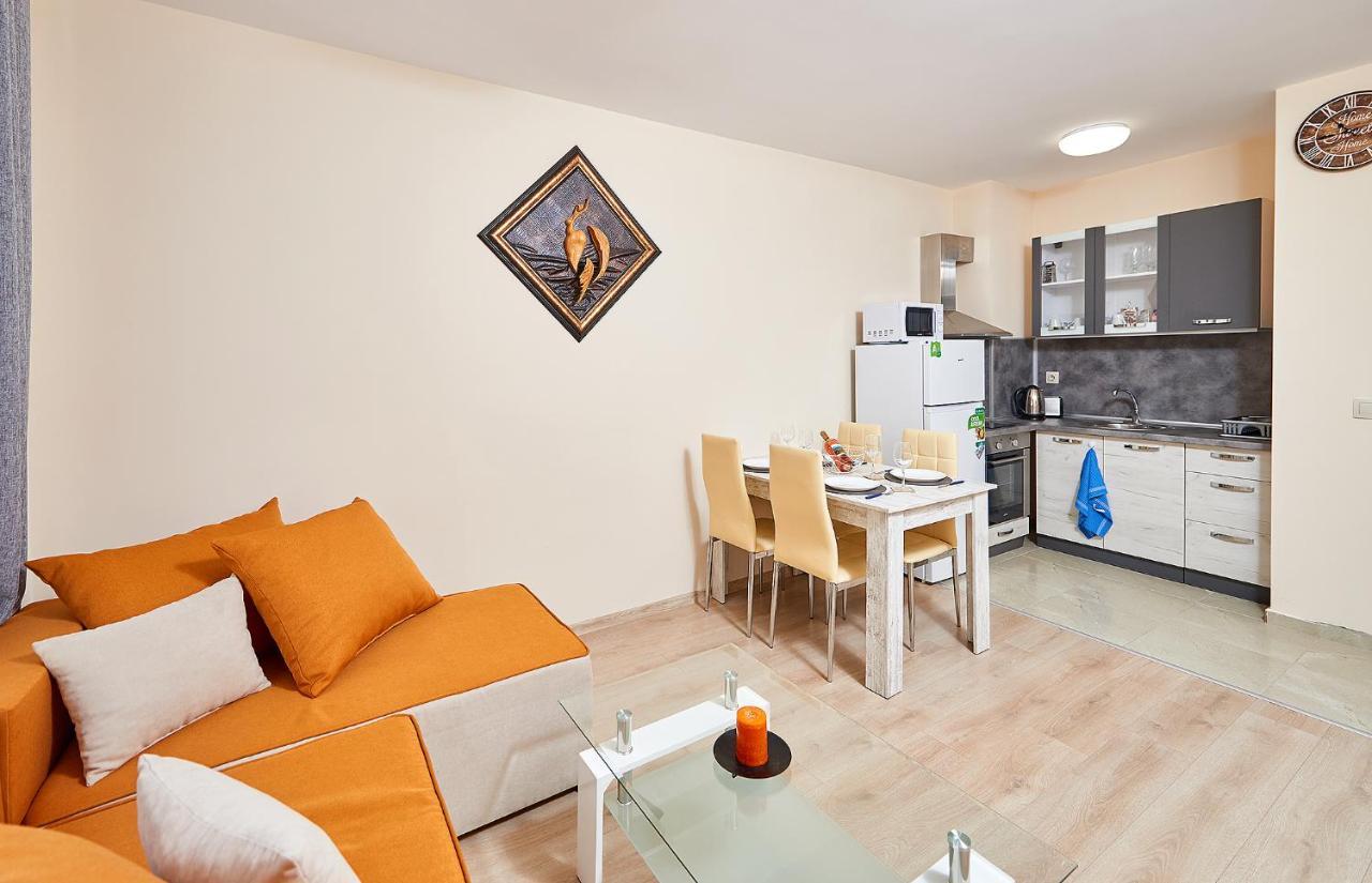 Art Apartments In Pomorie Eksteriør billede